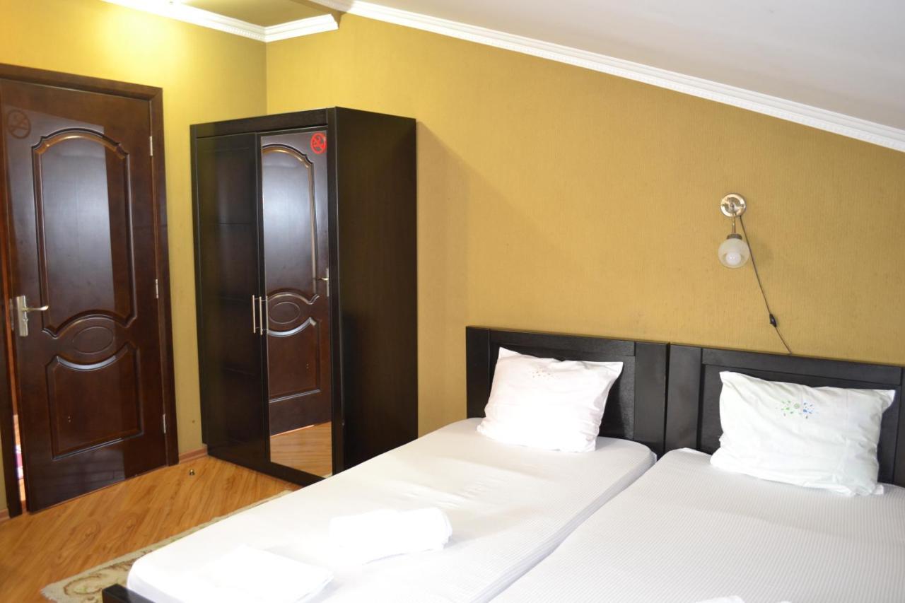 Hotel Isaka Tbilisi ภายนอก รูปภาพ