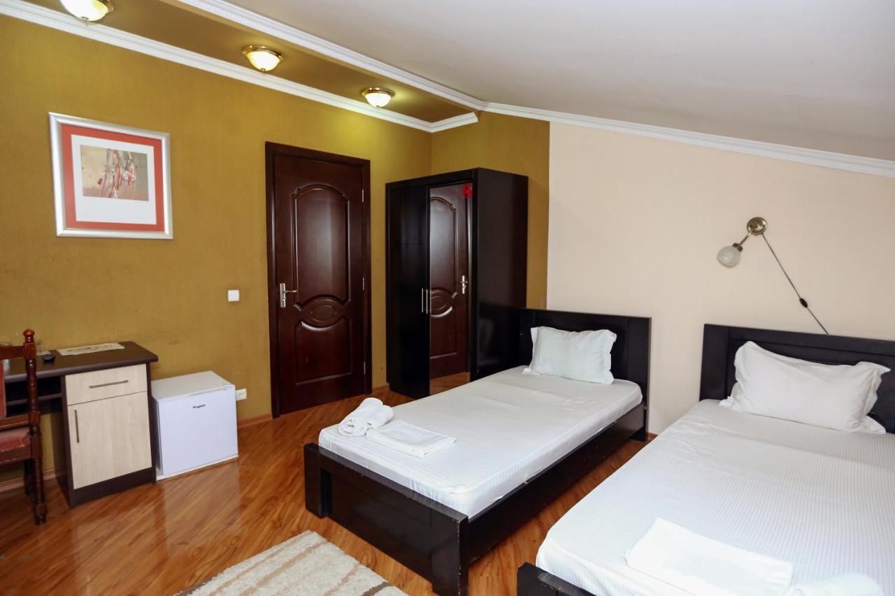 Hotel Isaka Tbilisi ภายนอก รูปภาพ