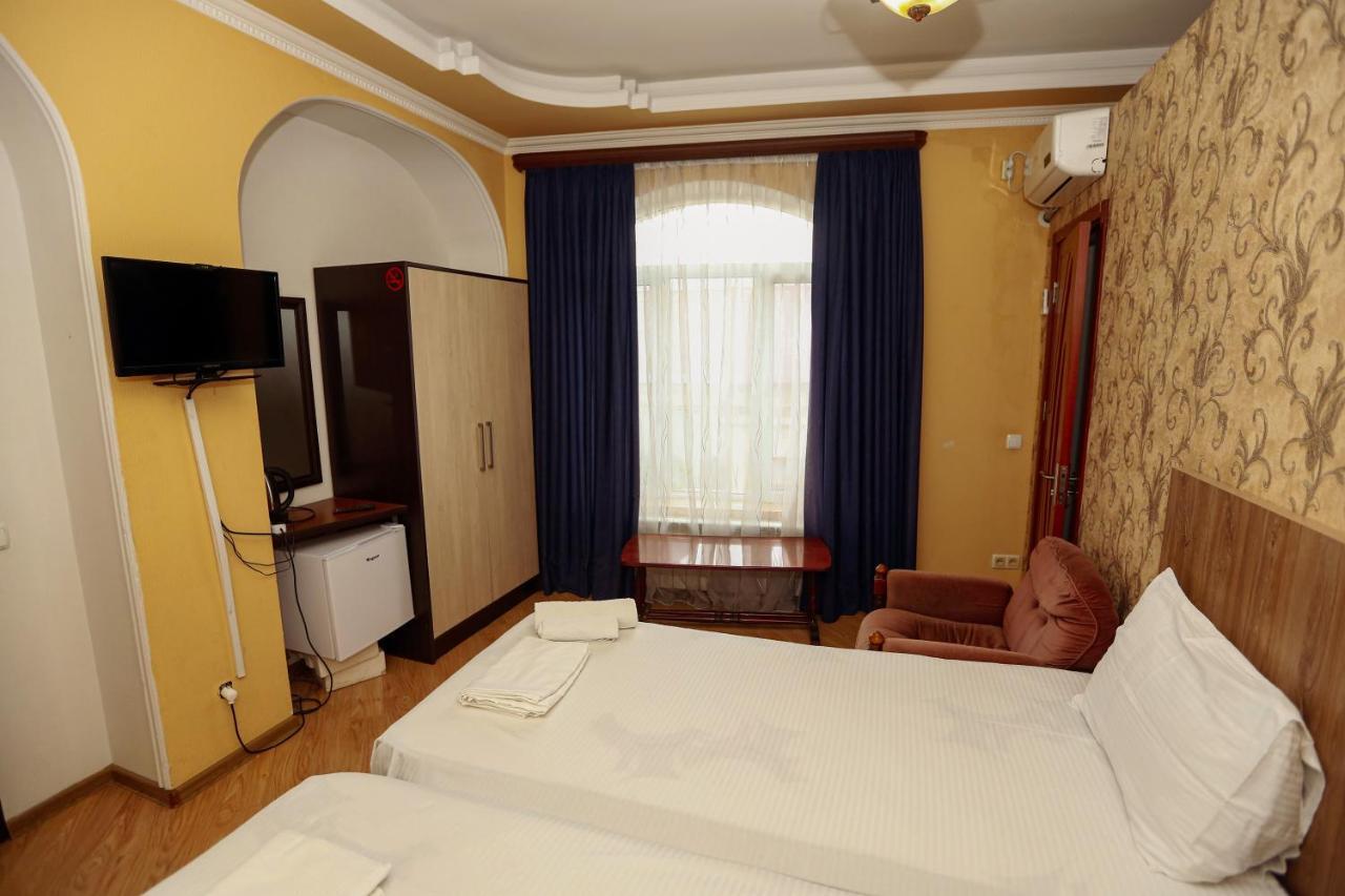 Hotel Isaka Tbilisi ภายนอก รูปภาพ