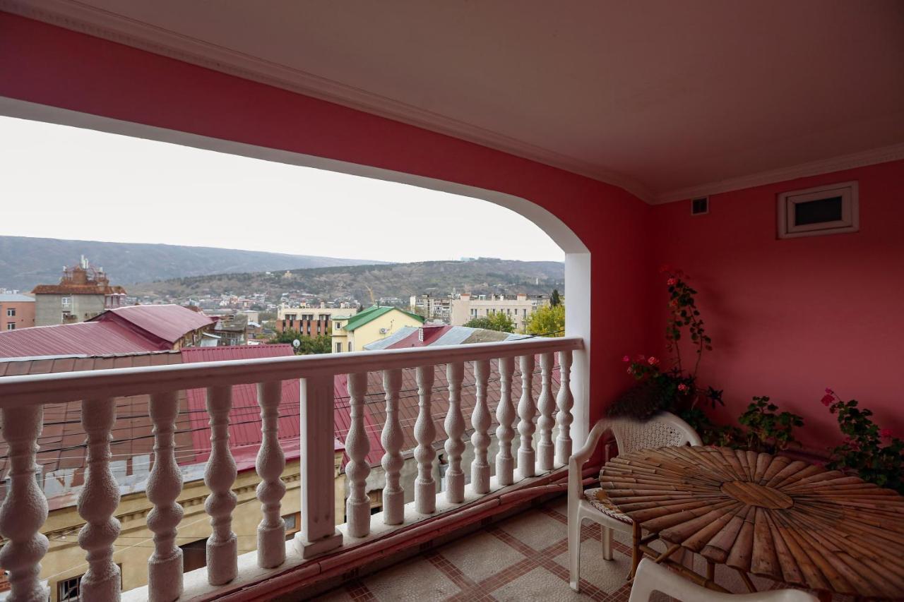 Hotel Isaka Tbilisi ภายนอก รูปภาพ